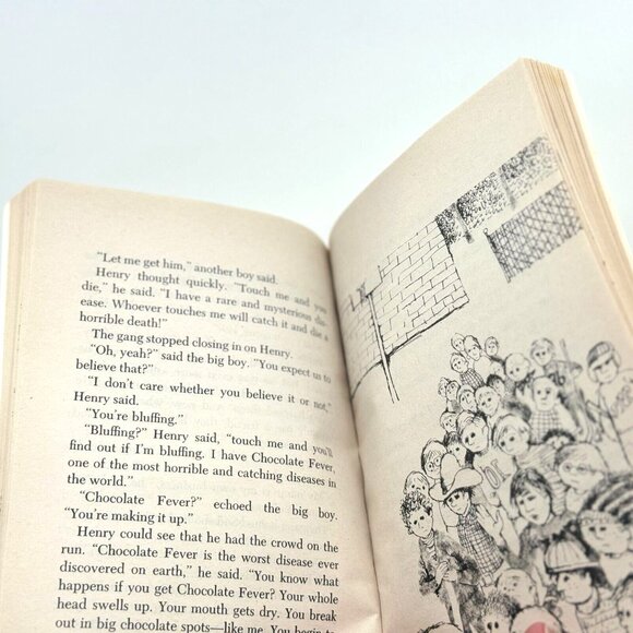 Chocolate Fever, Paperback by Kimmel Smith, Robert / ISBN 0439851394 - Picture 7 of 7